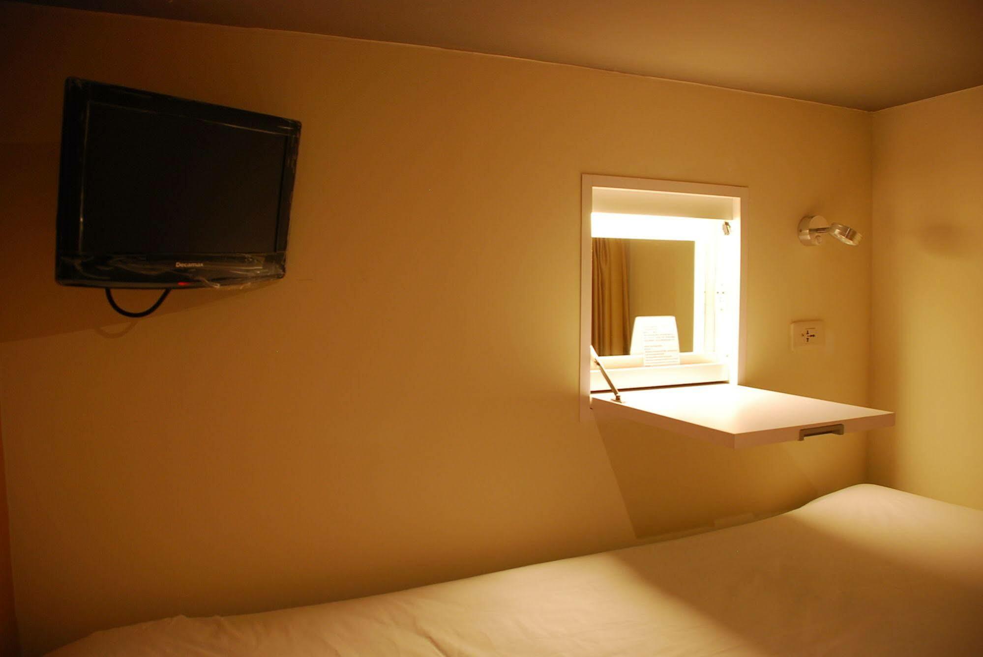 Taipei Livepal Hostel Exterior photo